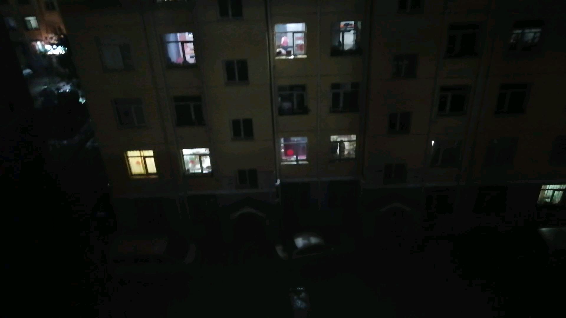 热了好多天,今天终于下雨了